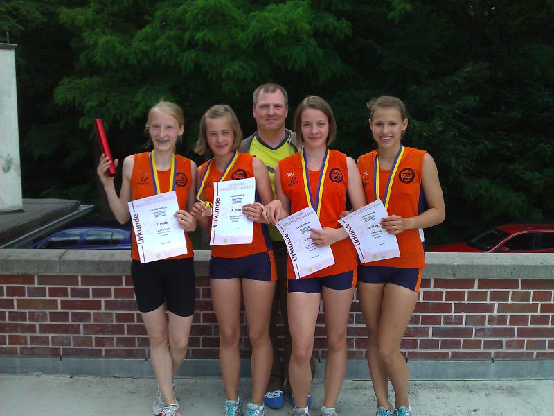 4x100