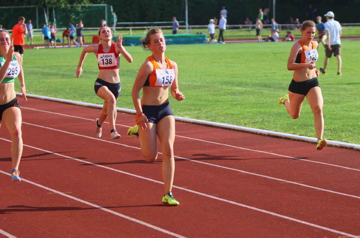 100 m