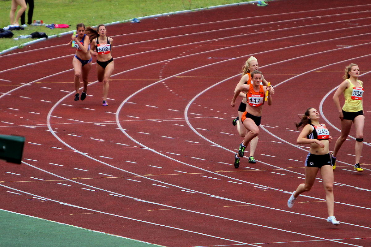 4 x 100 m