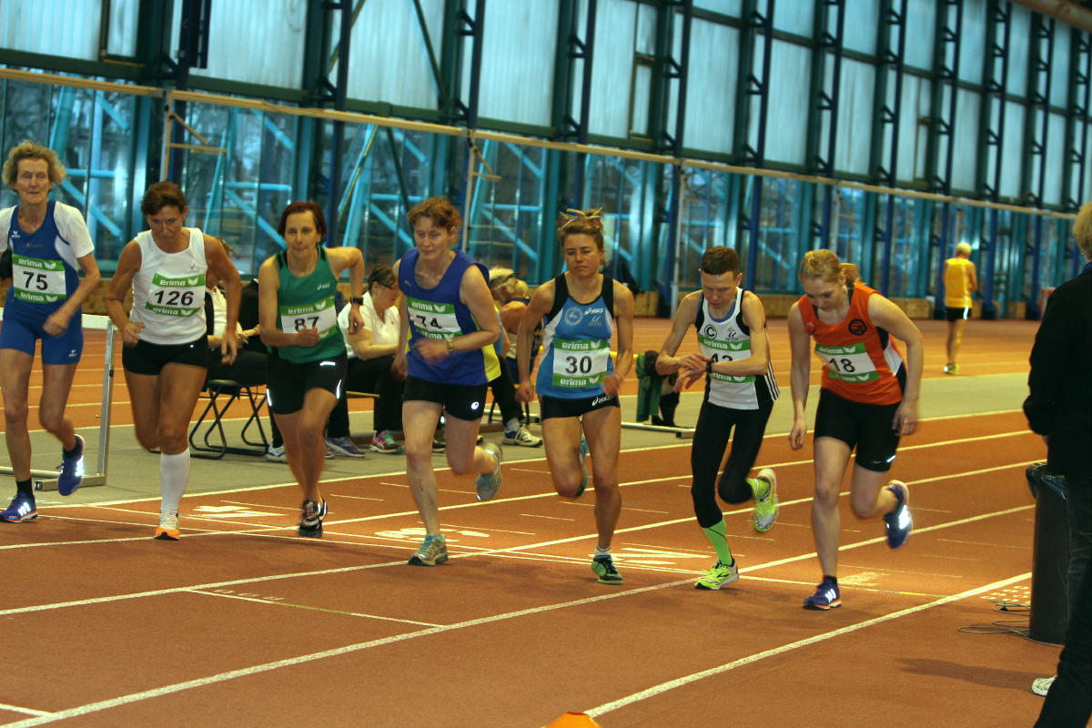 Start 3000 m Jennifer Weigt