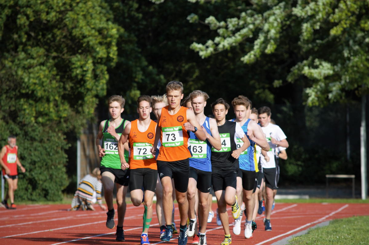 3000 m