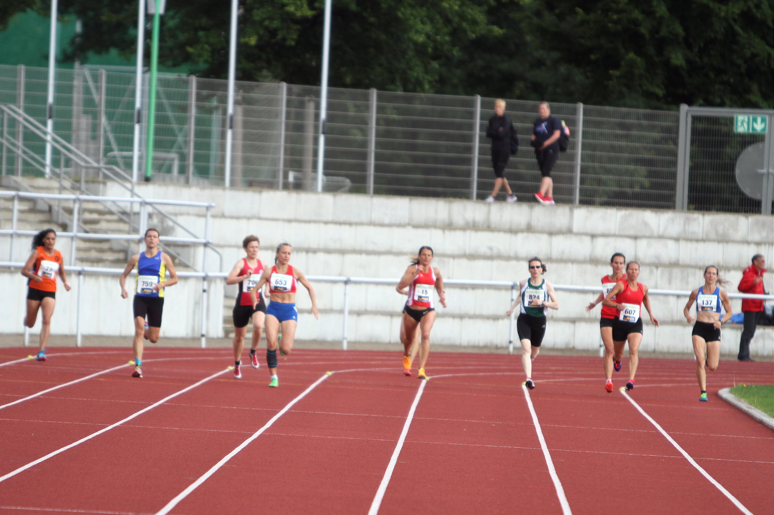 start 800 m W40