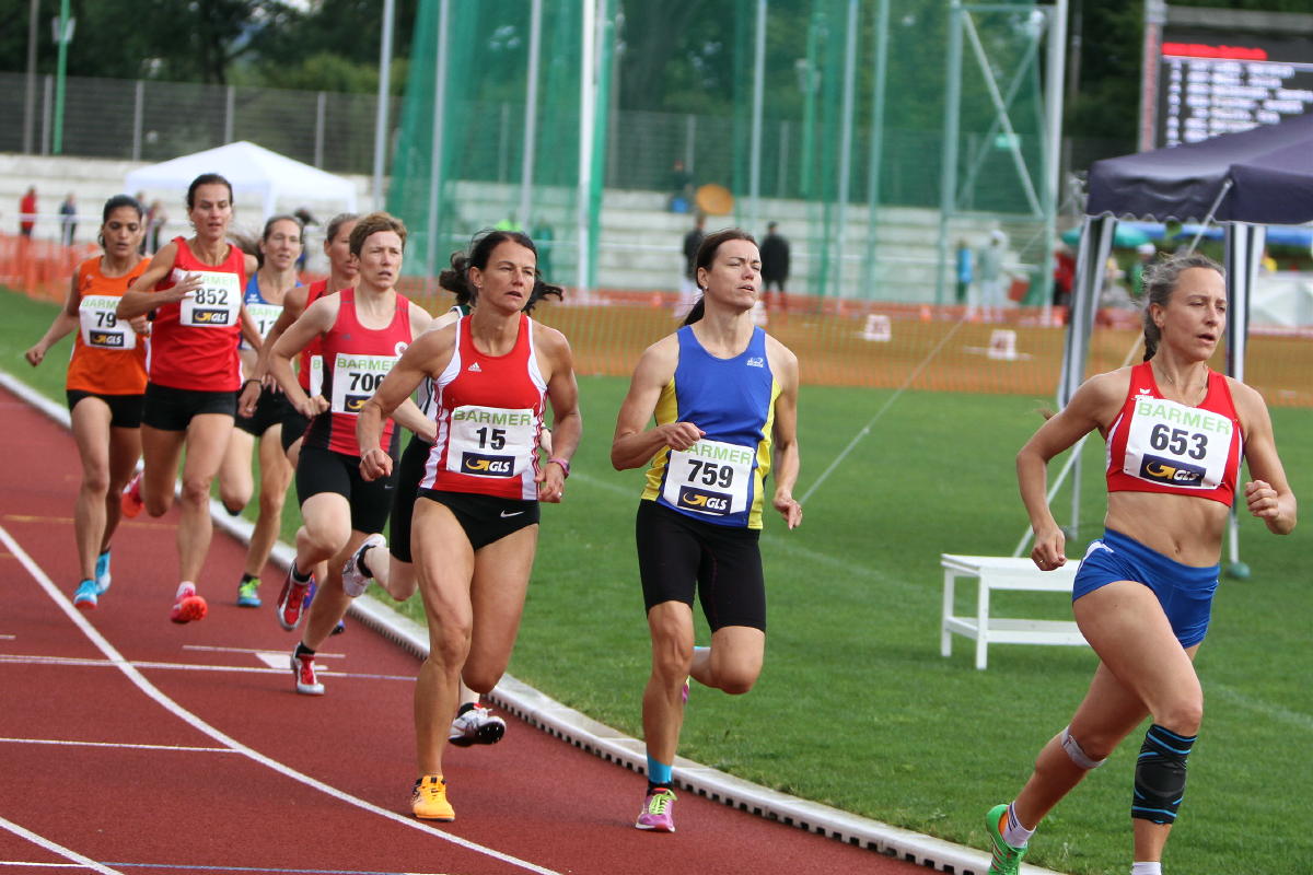 200 m im 800 m Lauf W40