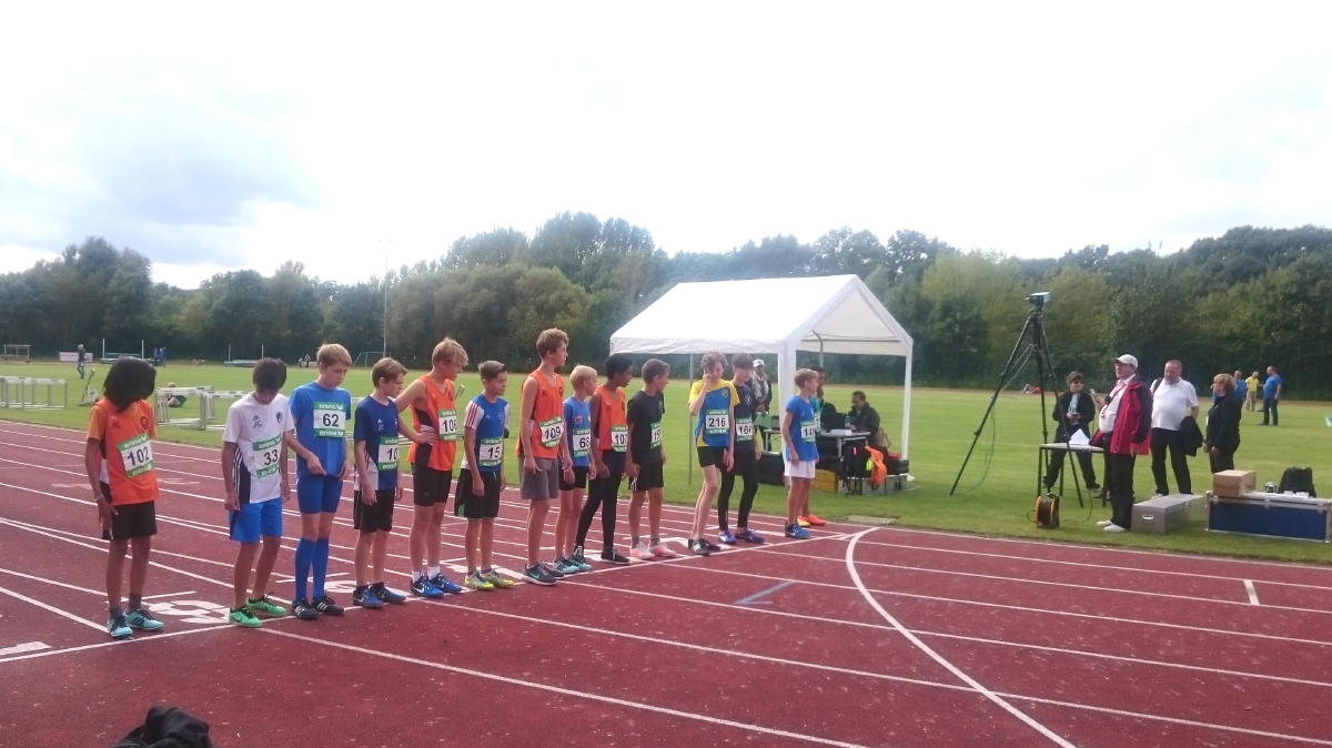 Start 800 m