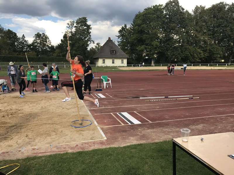 Stabweitsprung U12