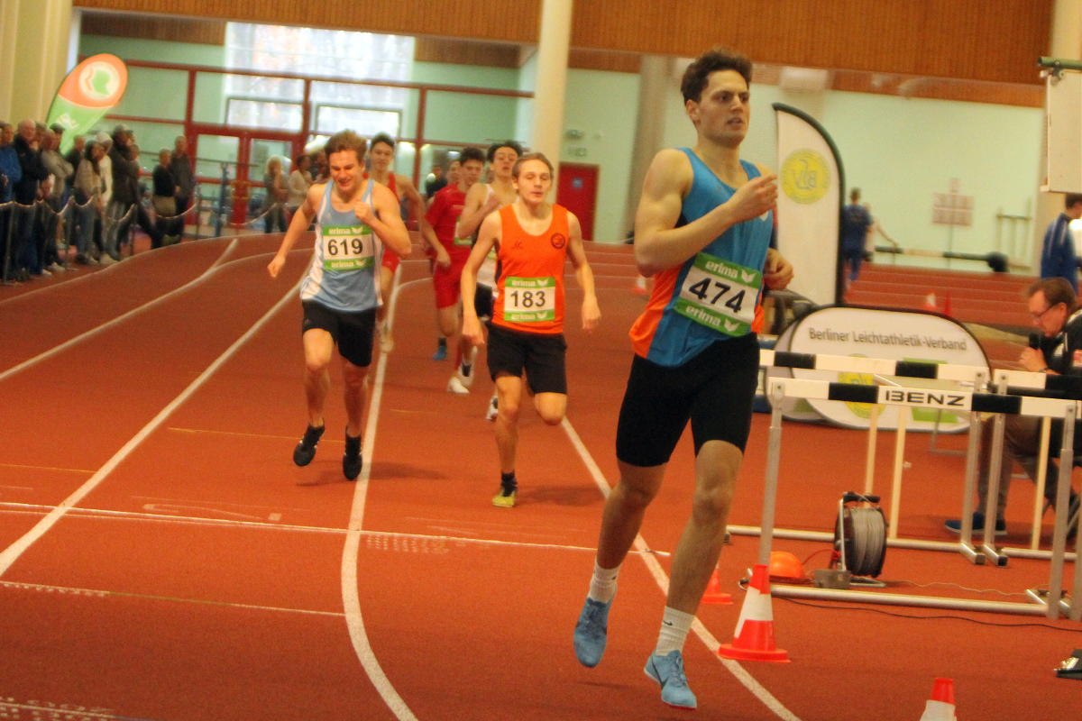 Zieleinlauf 800 m U18 Till Czisnik