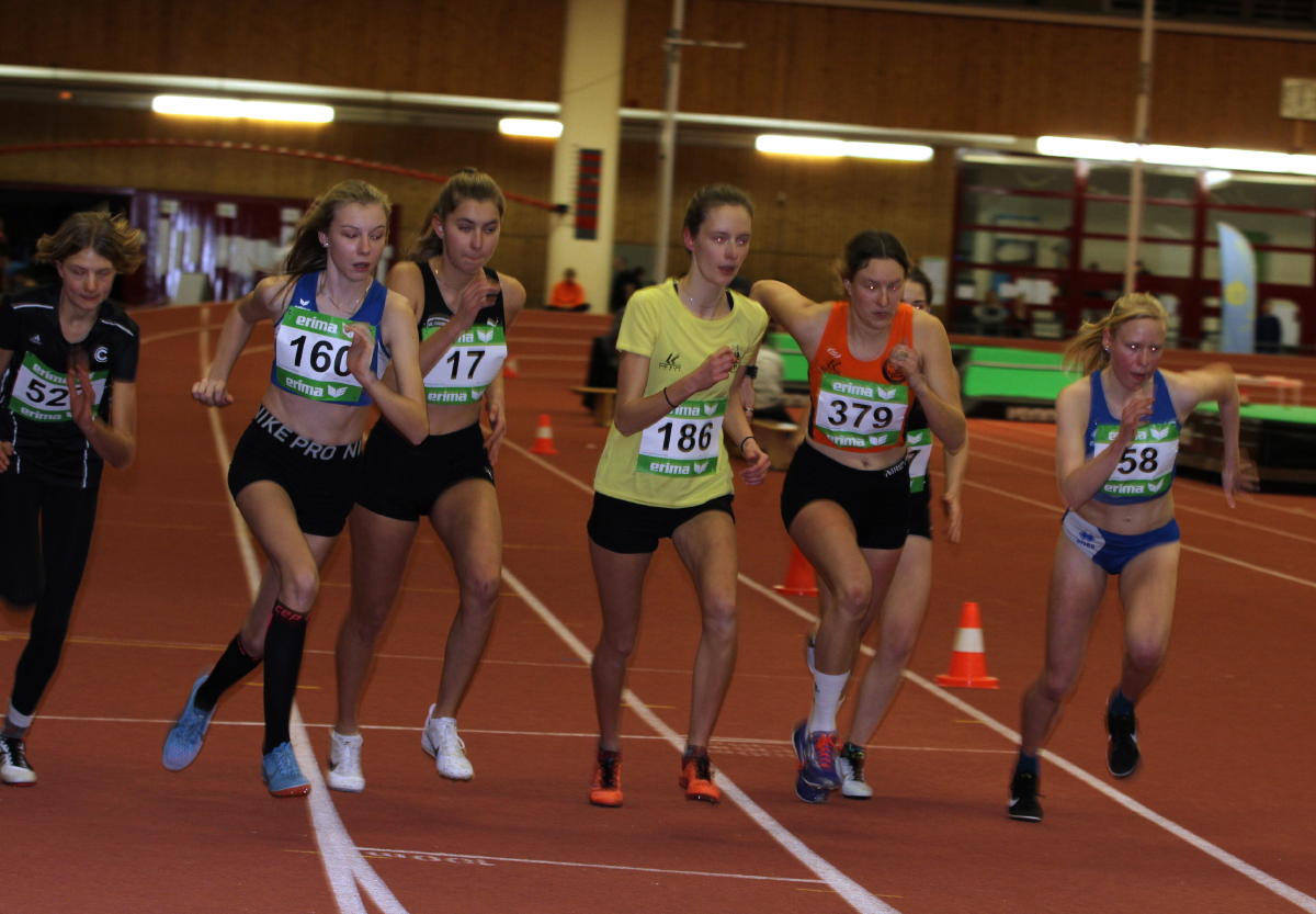 Start 1500 mit Emily Berentin